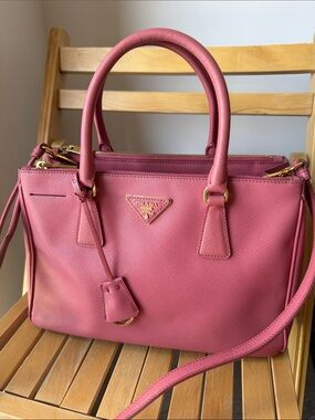 Prada Bubblegum Pink Saffiano Galleria Double Zip Medium Satchel with COA
